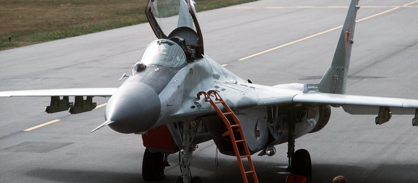 Πολωνία: Μαχητικό MiG-29 άνοιξε πυρ στο «ζευγάρι» του